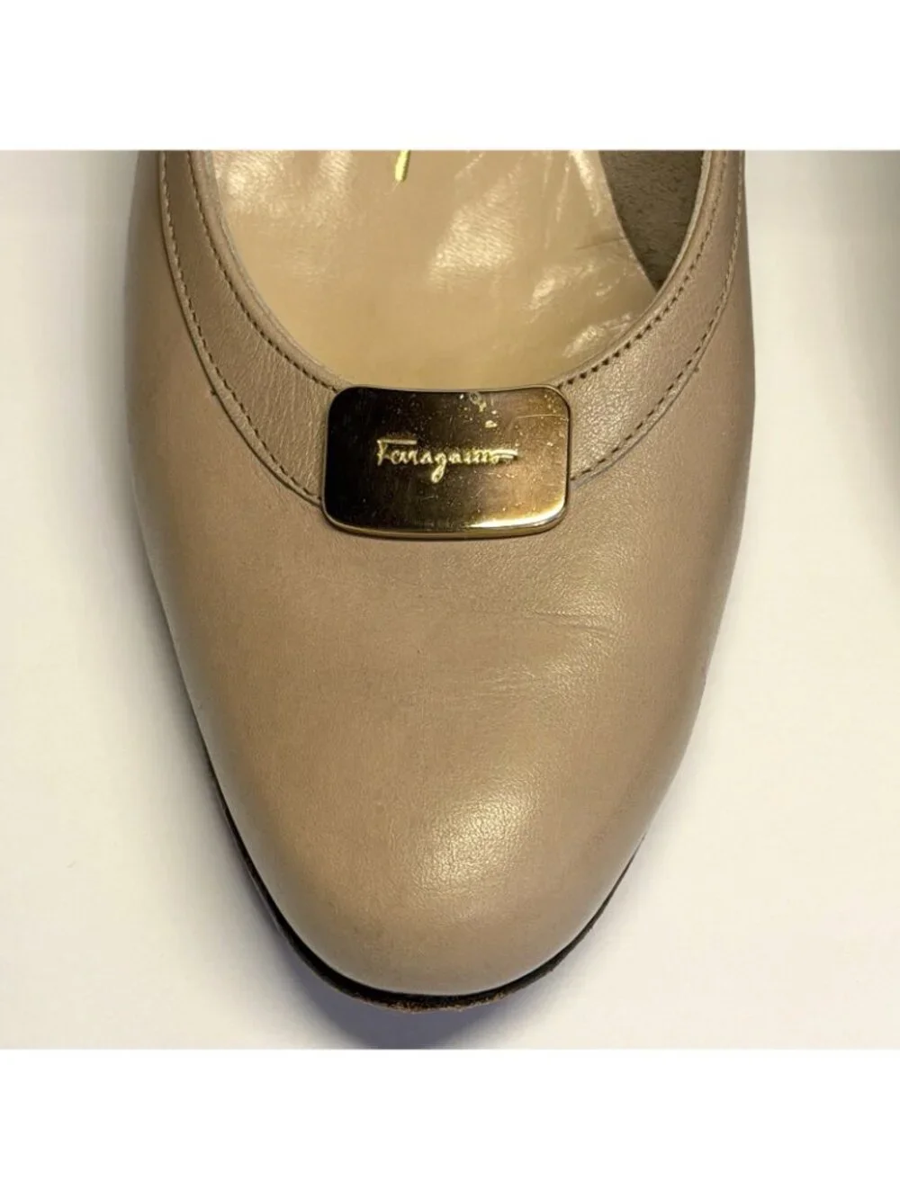 Salvatore Ferragamo Boutique Beige Leather Pumps Size 5B Low Heels - Picture 2 of 14